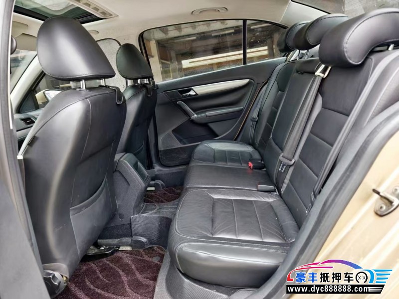 13年大众朗逸轿车抵押车出售