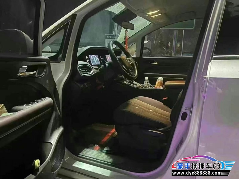 23年传祺m6轿车抵押车出售