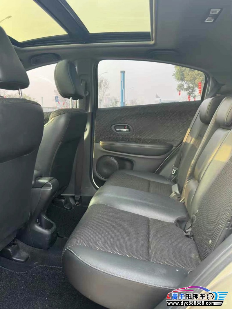 18年本田XRV轿车抵押车出售