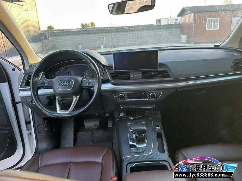 20年奥迪Q5轿车抵押车出售