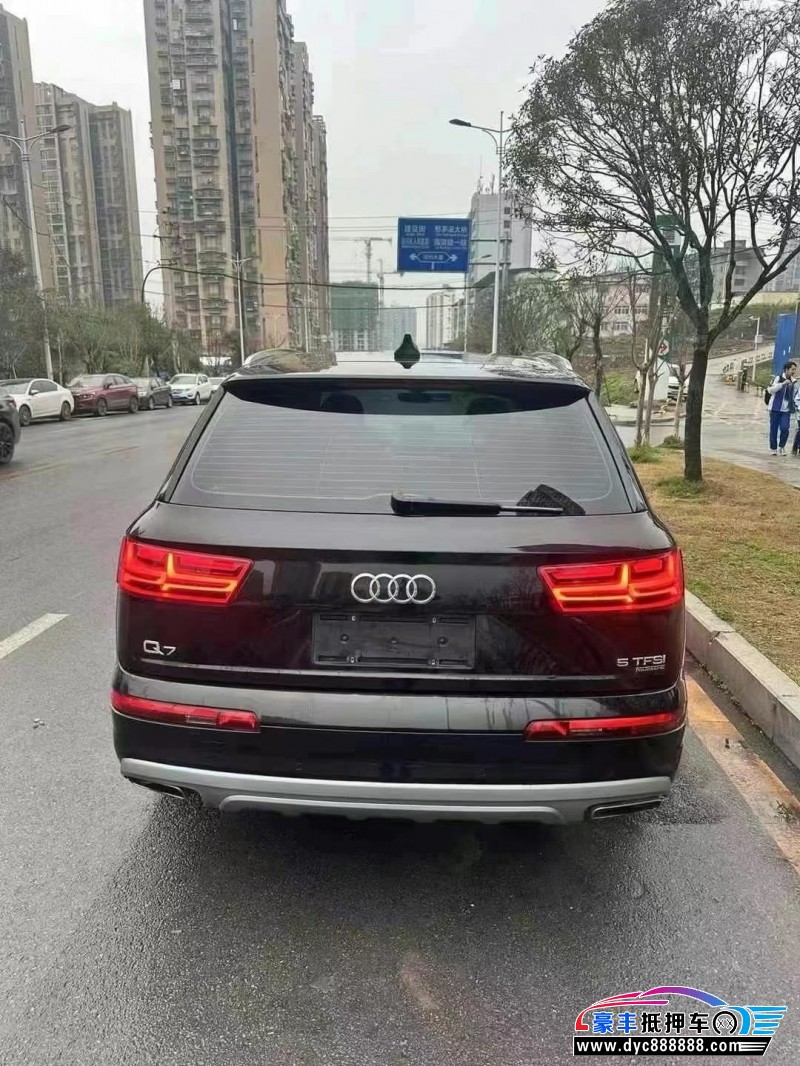 18年奥迪Q7轿车抵押车出售