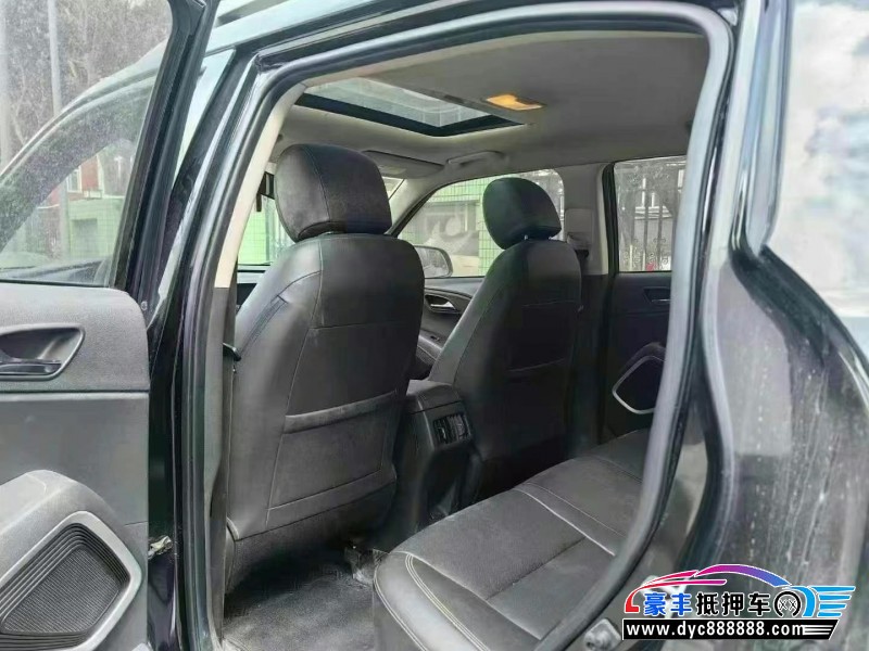 19年现代ix35轿车抵押车出售