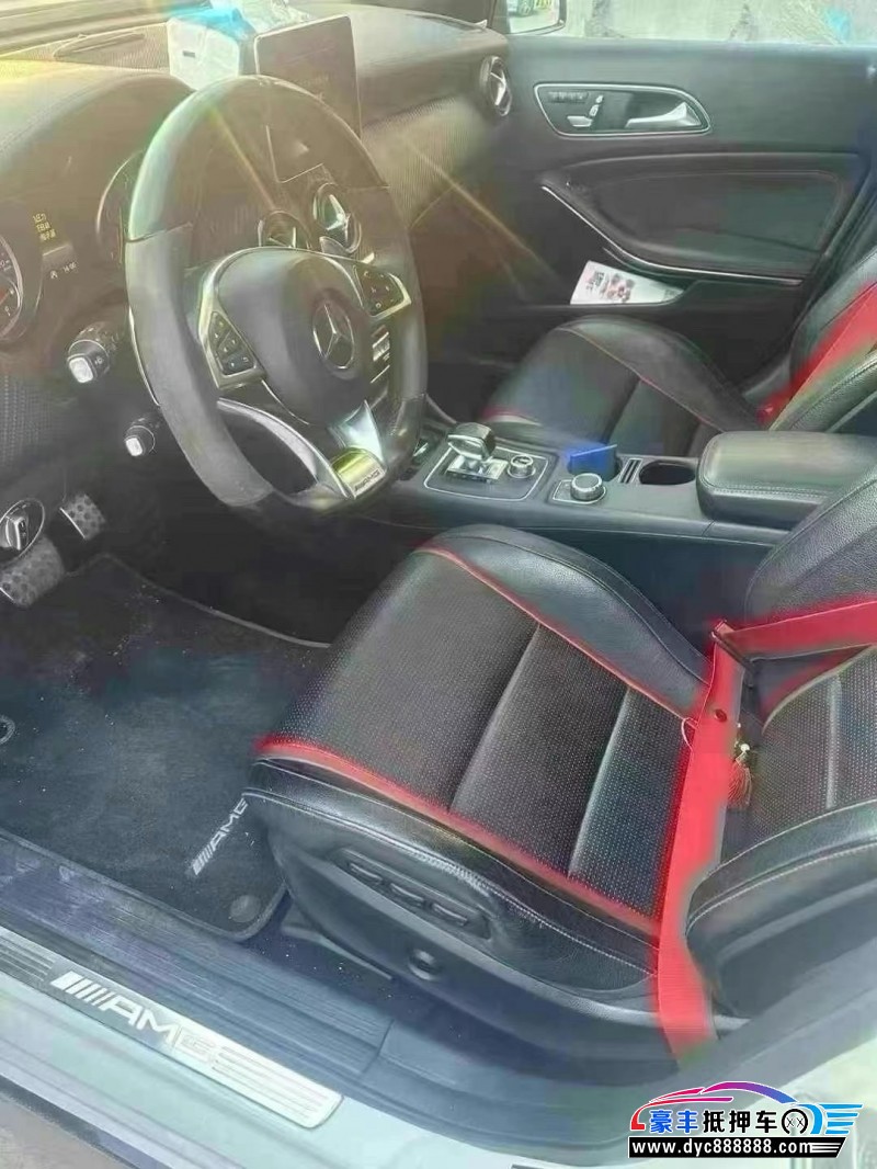 16年奔驰A级AMG轿车抵押车出售