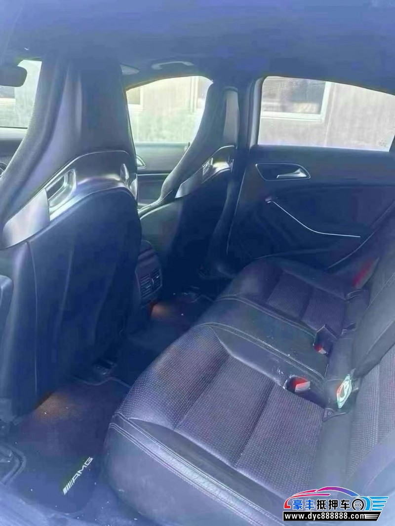 16年奔驰A级AMG轿车抵押车出售