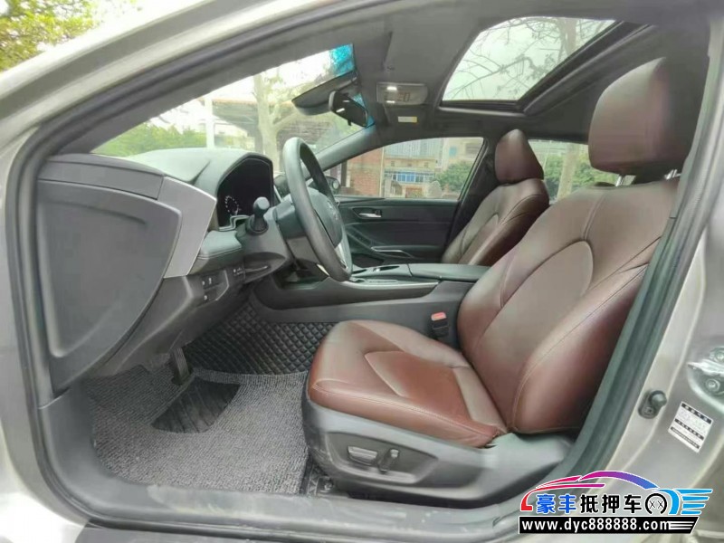 22年丰田亚洲龙轿车抵押车出售