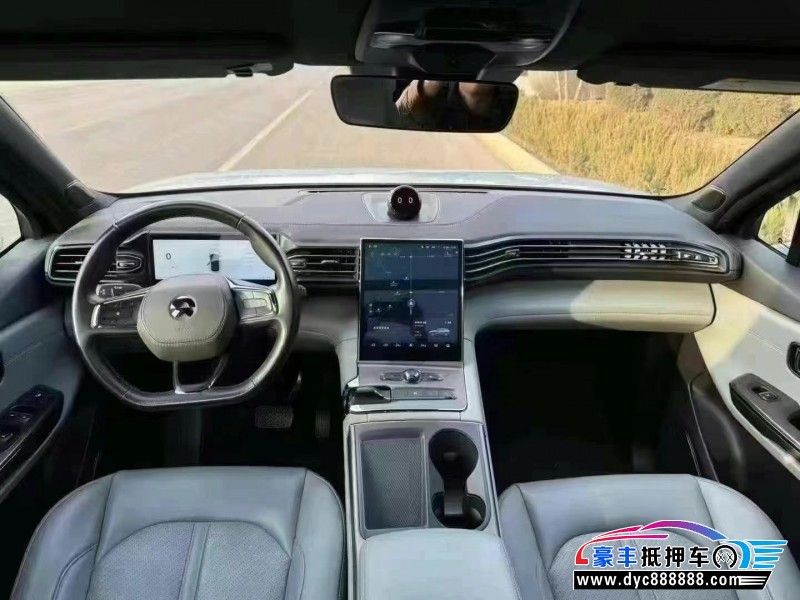 22年蔚来ES6轿车抵押车出售