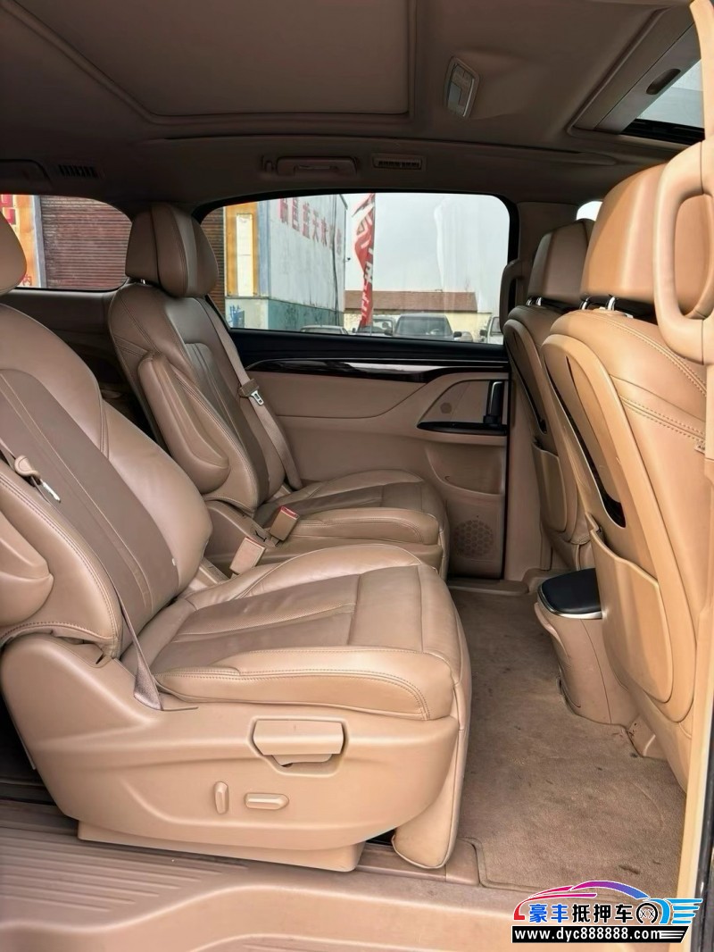 17年别克GL8轿车抵押车出售