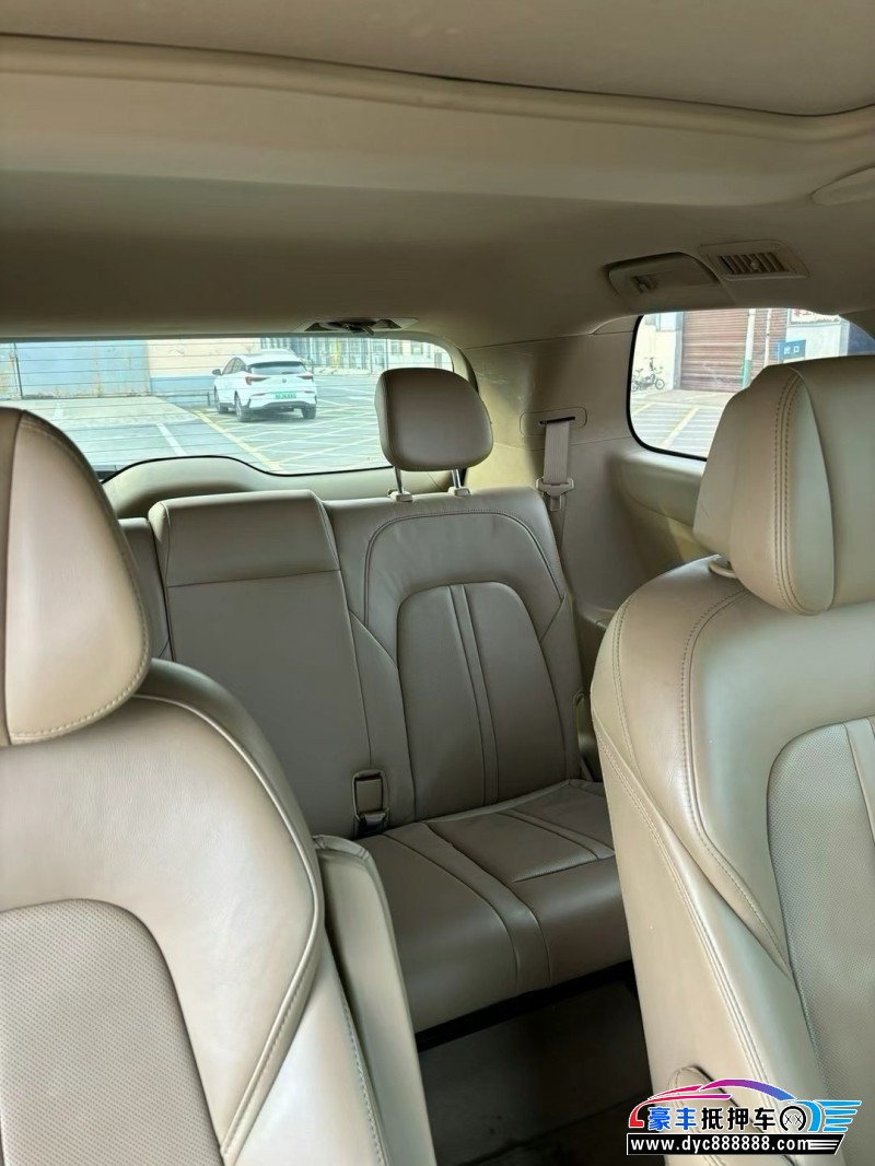 17年别克GL8轿车抵押车出售