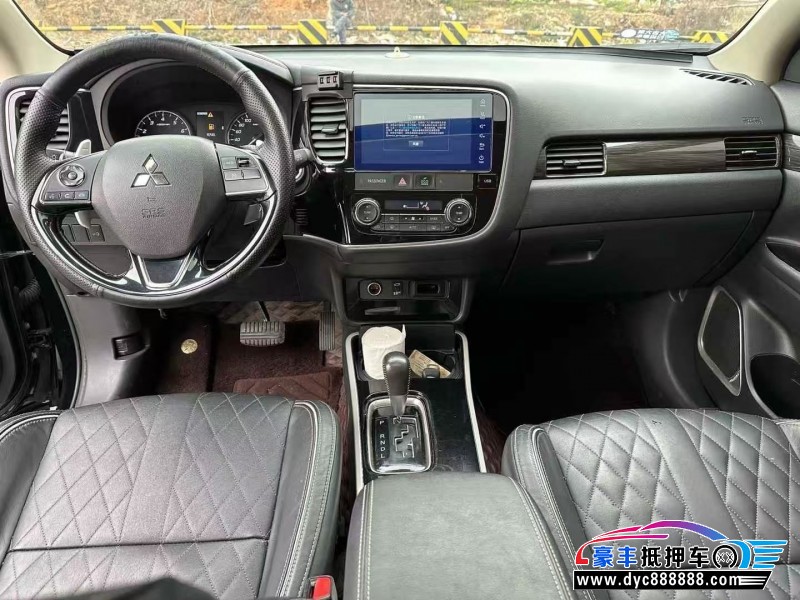 21年三菱欧蓝德轿车抵押车出售