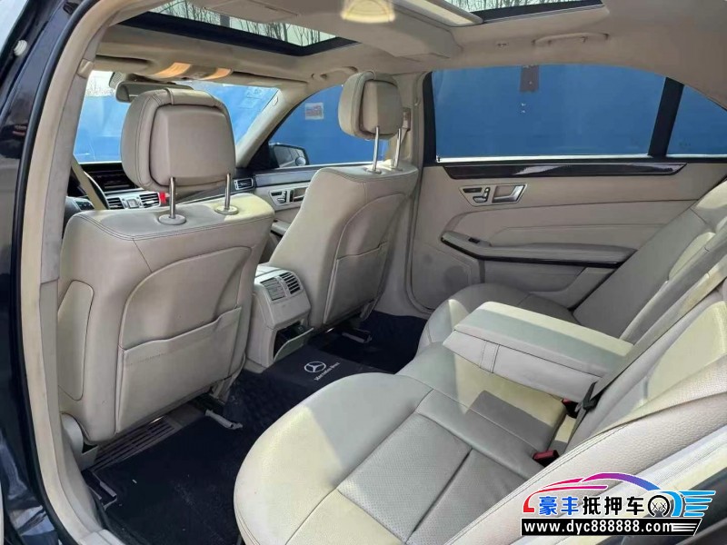 14年奔驰E轿车抵押车出售