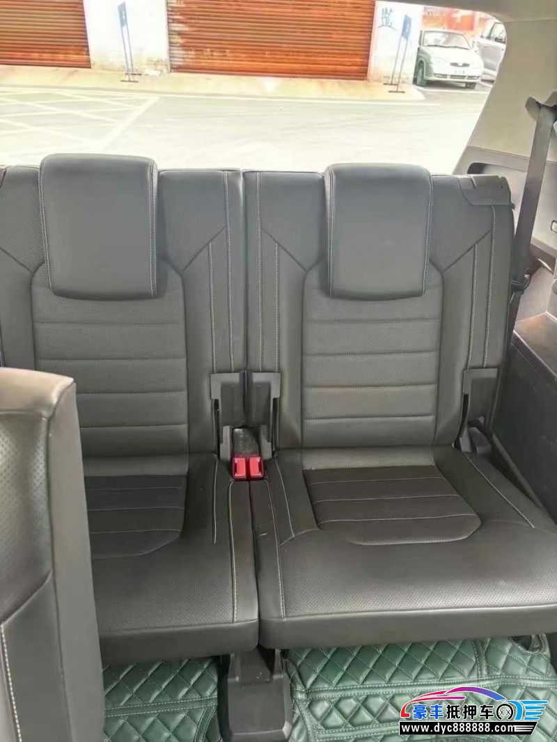 18年大众途昂轿车抵押车出售