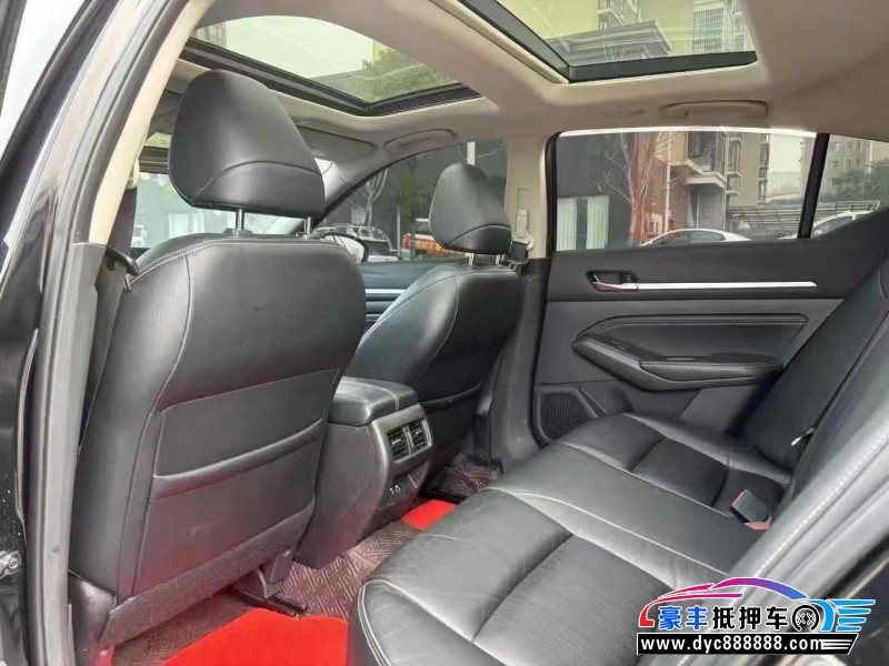 20年日产天籁轿车抵押车出售