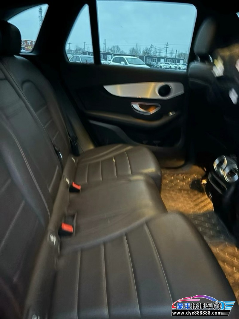 20年奔驰GLC轿车抵押车出售