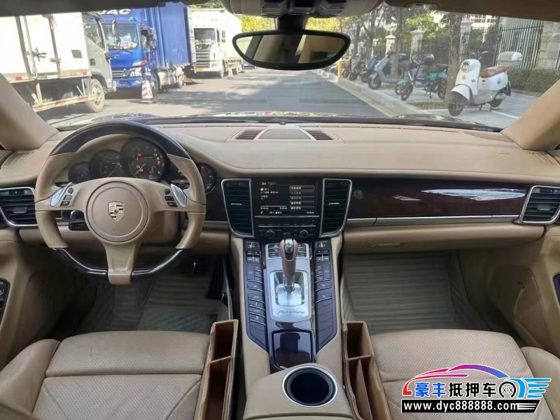 13年保时捷帕纳梅拉轿车抵押车出售