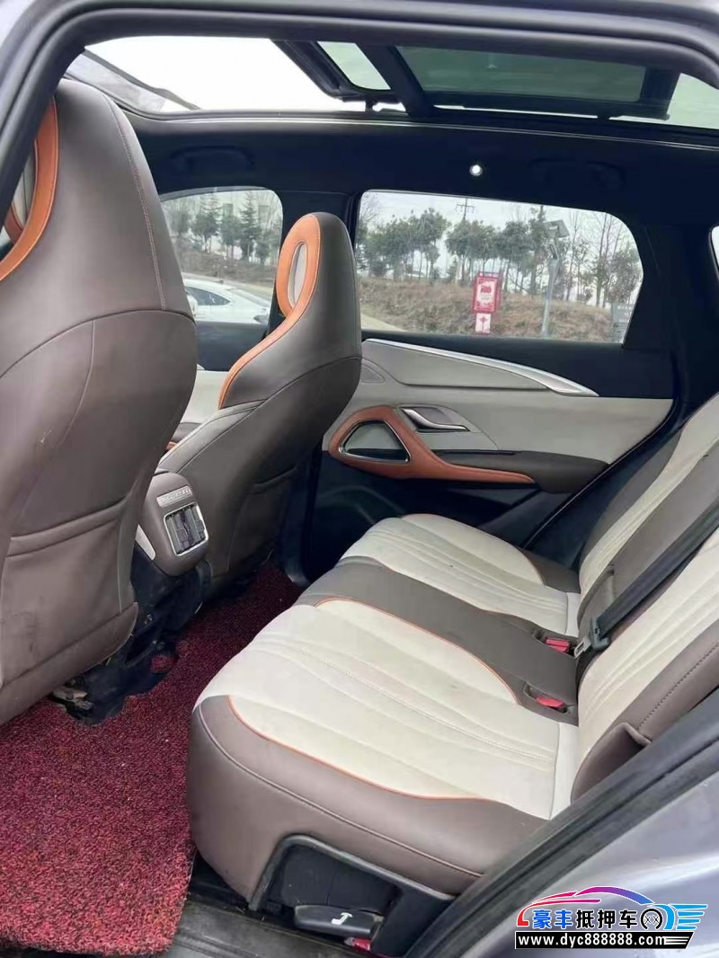 23年比亚迪宋轿车抵押车出售