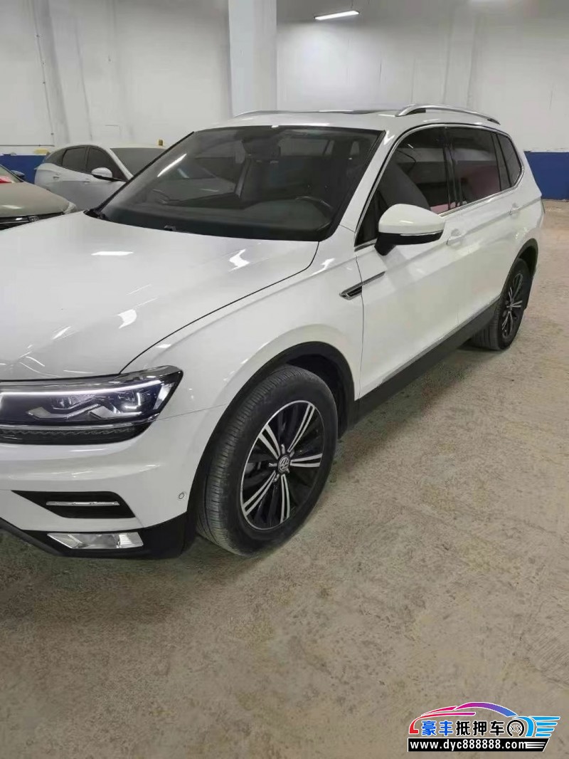 17年大众途观轿车抵押车出售