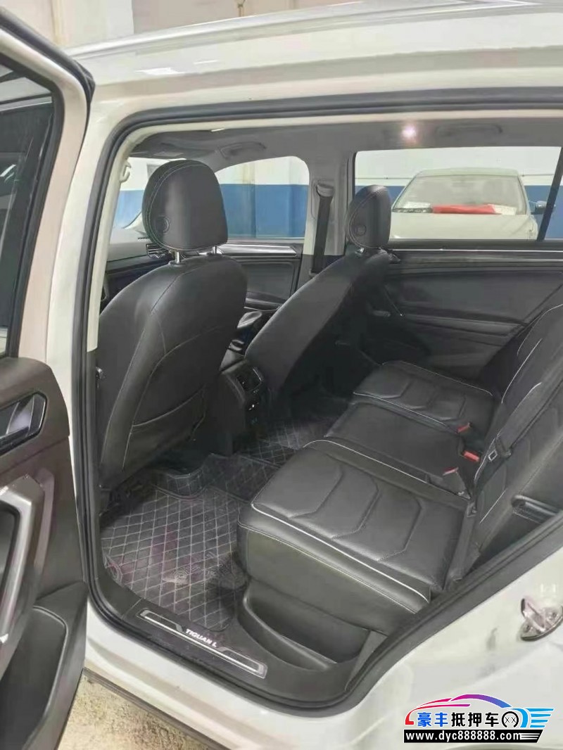 17年大众途观轿车抵押车出售