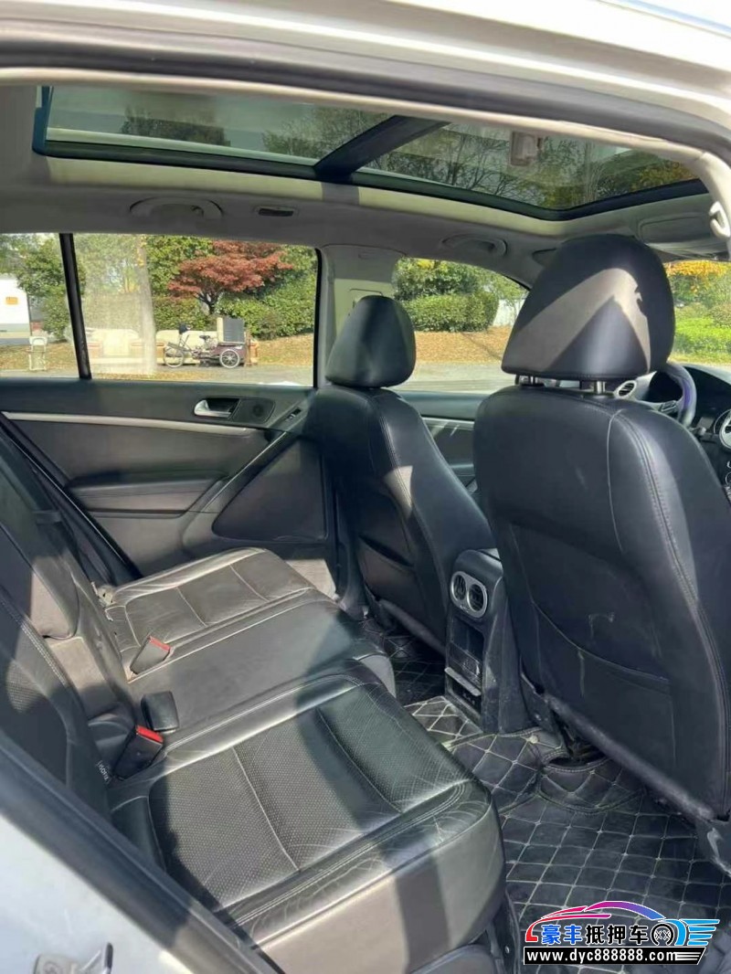 14年大众途观轿车抵押车出售