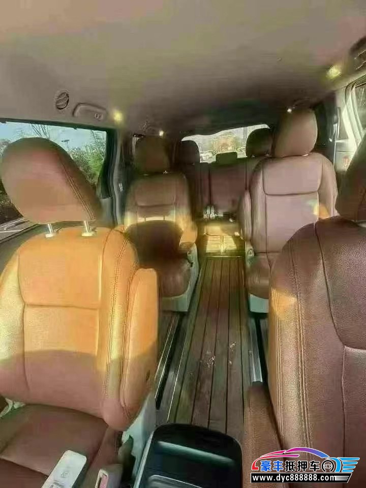 18年丰田塞纳轿车抵押车出售