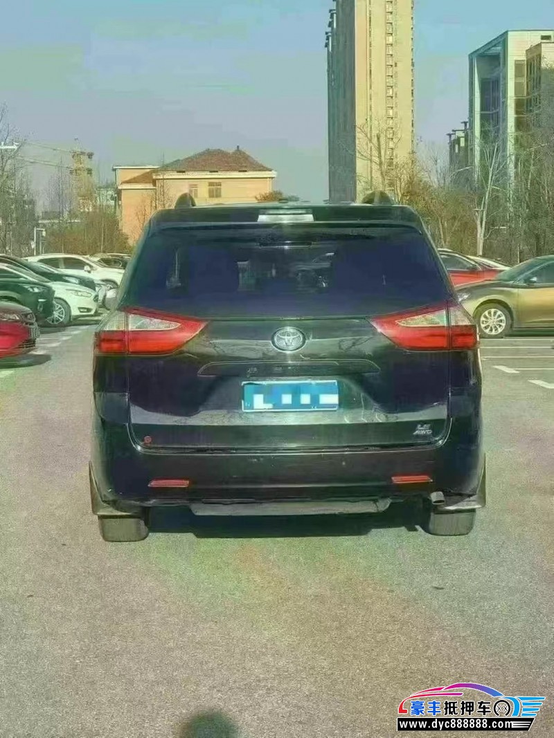 18年丰田塞纳轿车抵押车出售