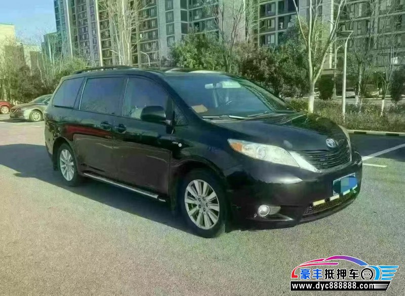 18年丰田塞纳轿车抵押车出售