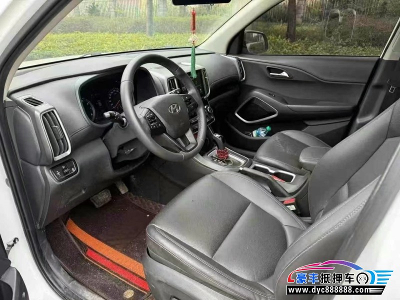 19年现代ix35轿车抵押车出售