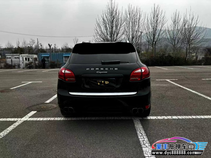 14年保时捷卡宴轿车抵押车出售