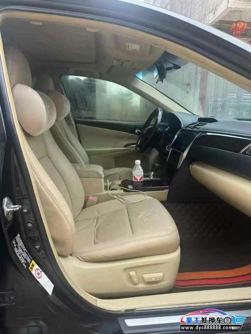 16年丰田凯美瑞轿车抵押车出售