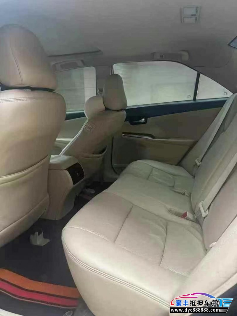 16年丰田凯美瑞轿车抵押车出售