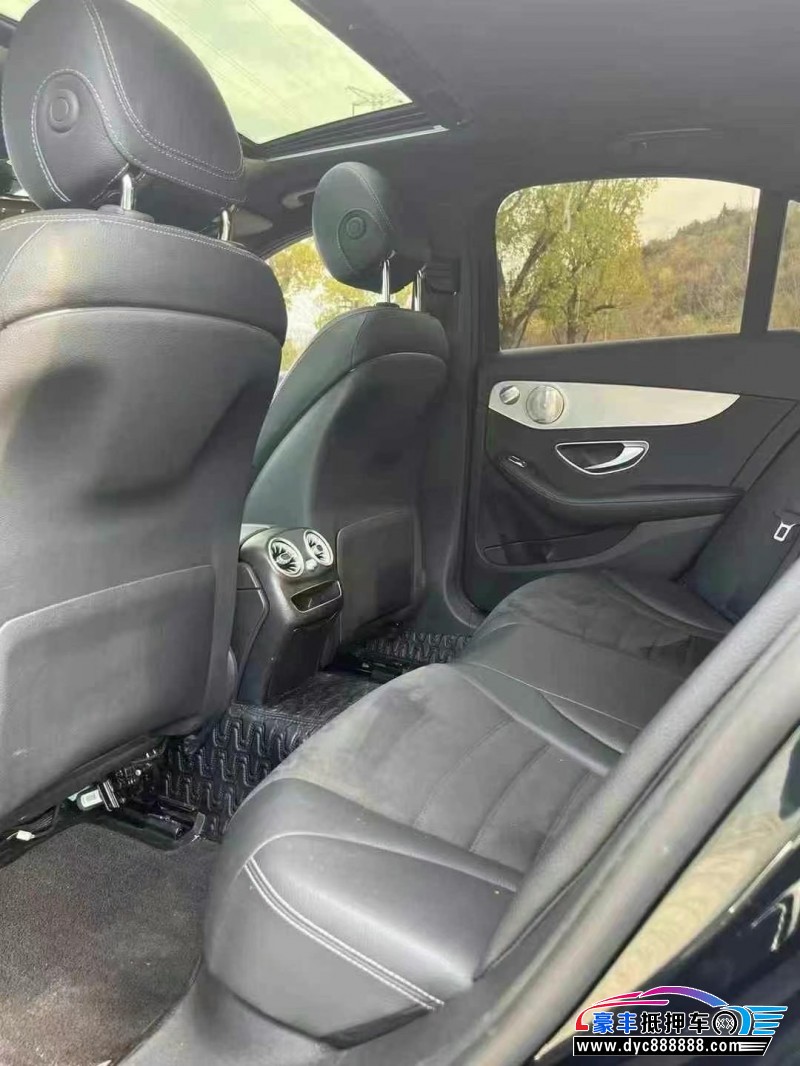 21年奔驰C轿车抵押车出售