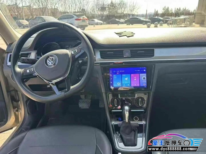 18年大众宝来轿车抵押车出售