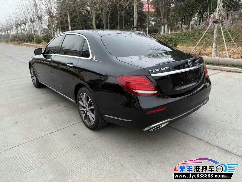 17年奔驰E轿车抵押车出售