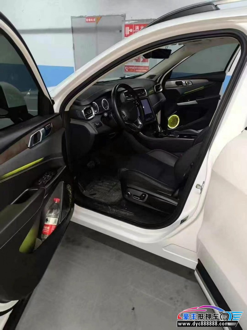 20年领克01轿车抵押车出售