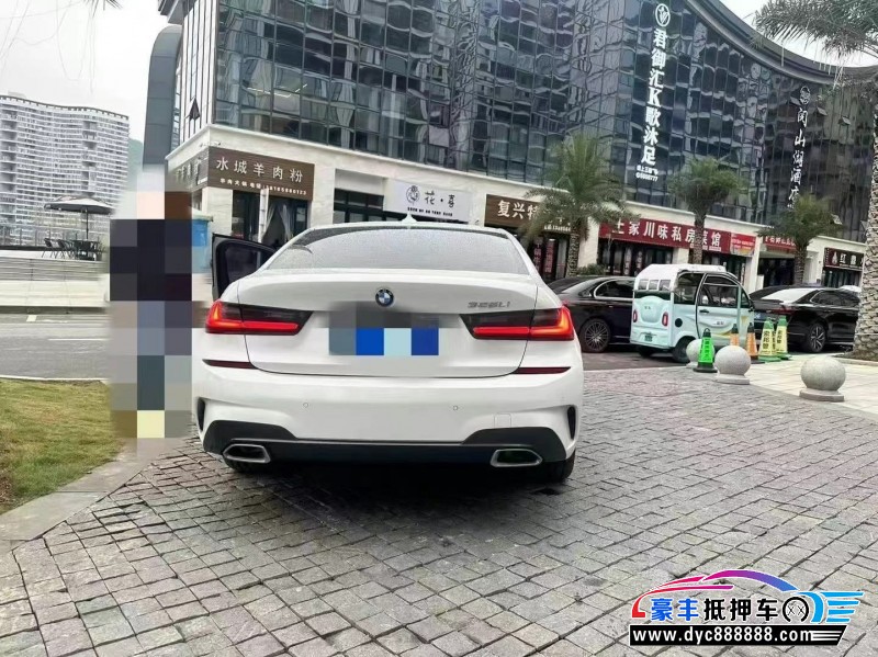 21年宝马3系轿车抵押车出售