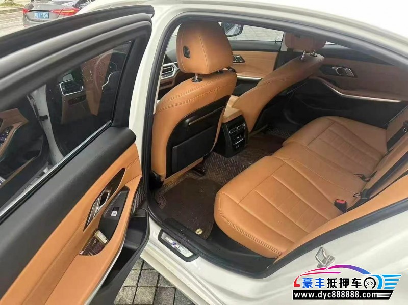 21年宝马3系轿车抵押车出售