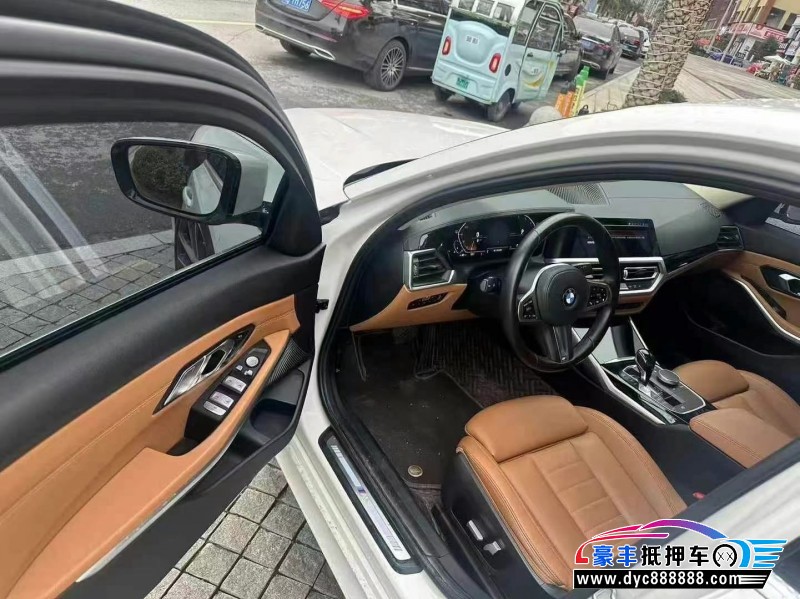 21年宝马3系轿车抵押车出售