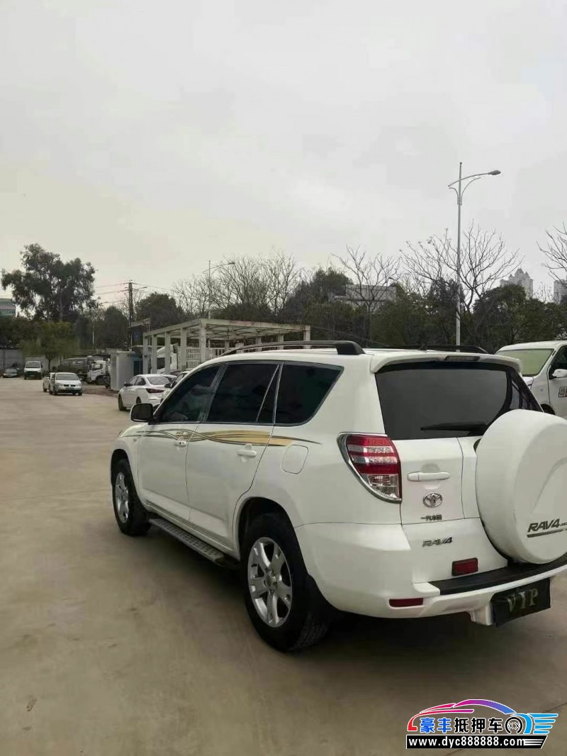 13年丰田RAV4轿车抵押车出售