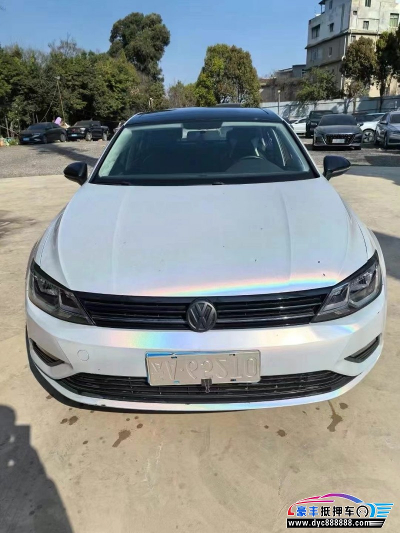18年大众凌渡轿车抵押车出售