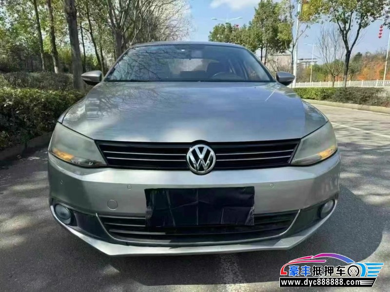 14年大众速腾轿车抵押车出售