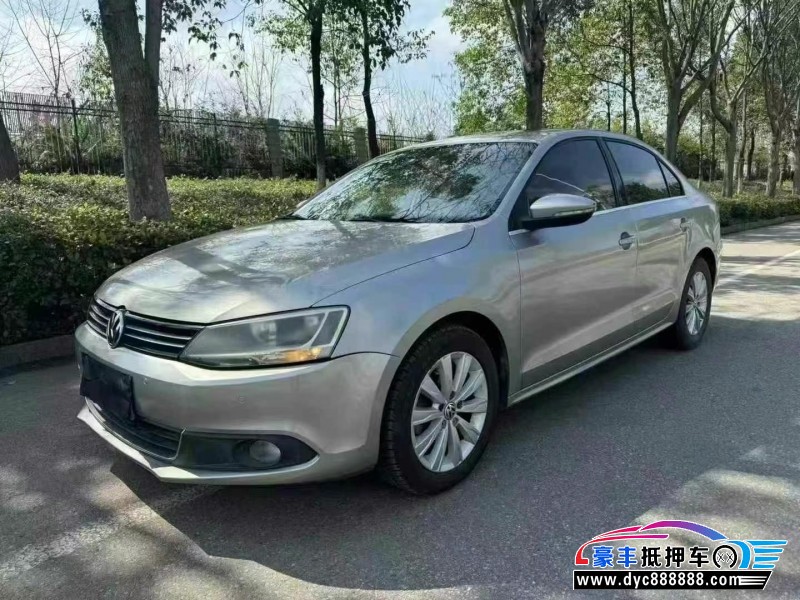 14年大众速腾轿车抵押车出售