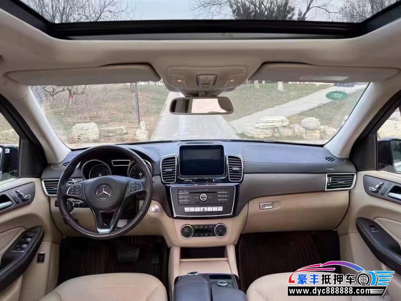 19年奔驰GLE轿车抵押车出售