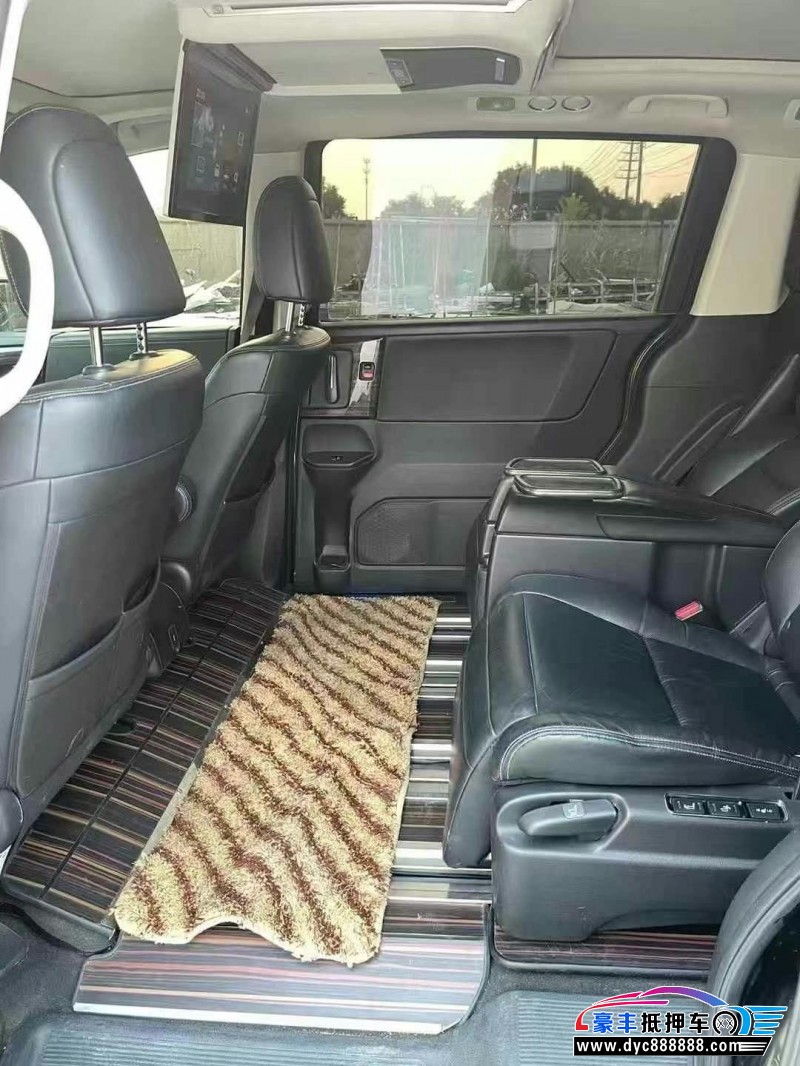 16年本田艾力绅轿车抵押车出售