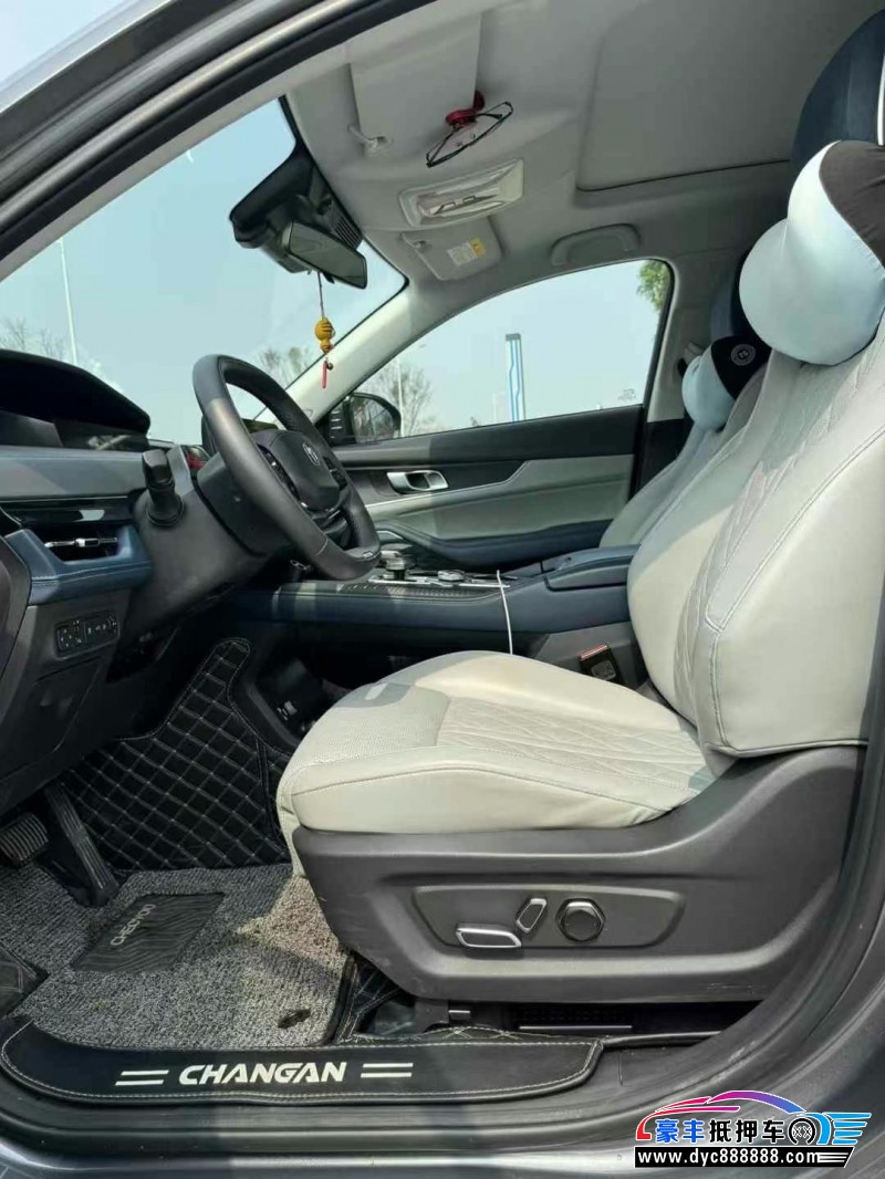 22年长安长安UNI轿车抵押车出售