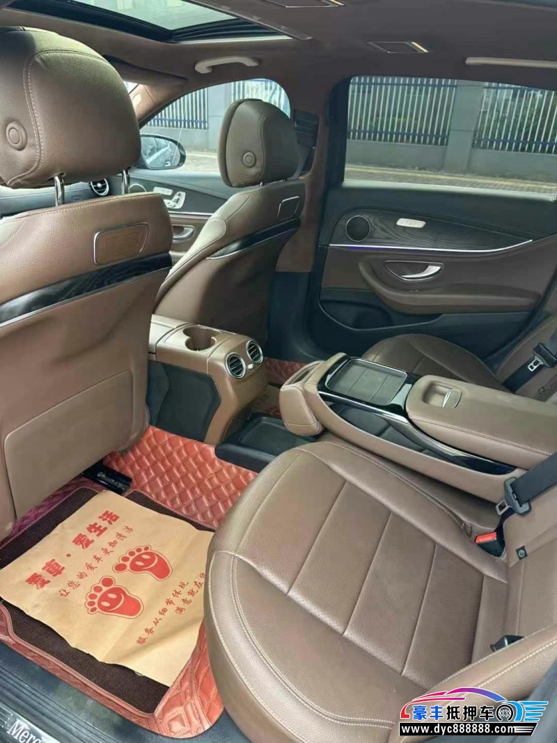 17年奔驰E轿车抵押车出售