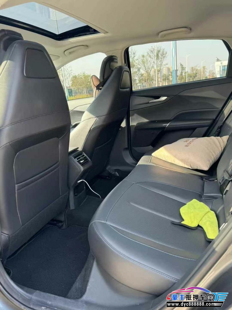 24年长安逸达轿车抵押车出售