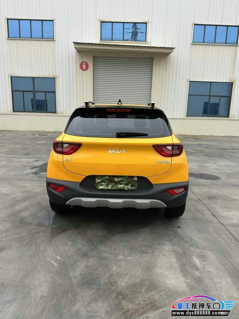 23年起亚奕跑轿车抵押车出售