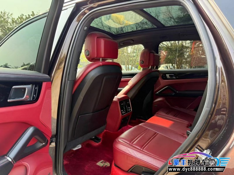 21年保时捷卡宴轿车抵押车出售