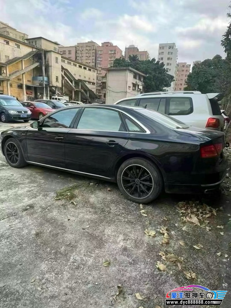 14年奥迪A8L轿车抵押车出售