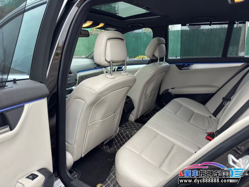 10年奔驰C轿车抵押车出售