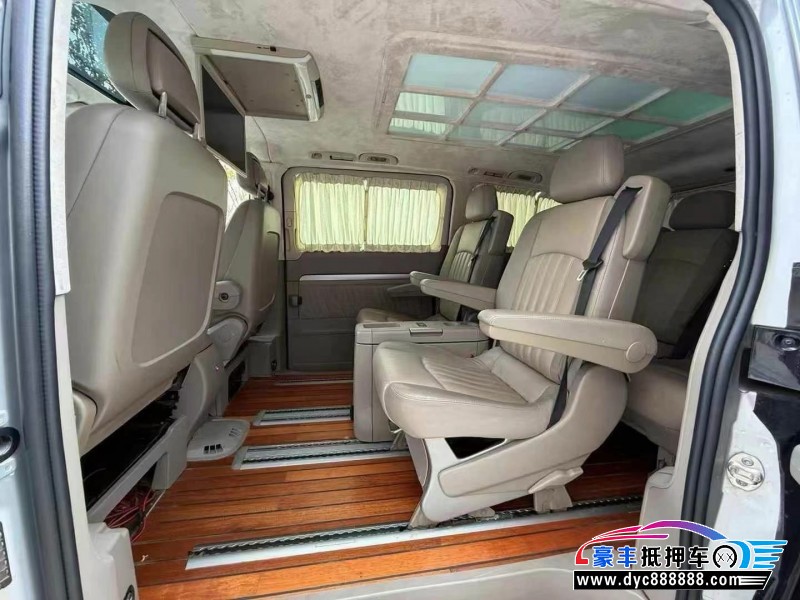 10年奔驰唯雅诺轿车抵押车出售